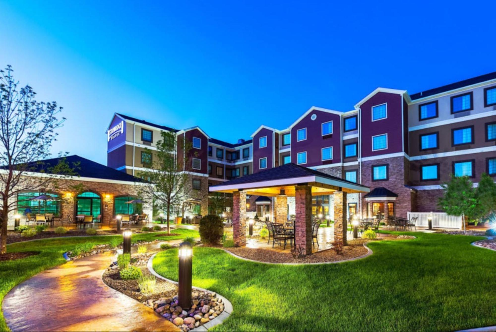 Staybridge Suites Bismarck By Ihg Exterior foto