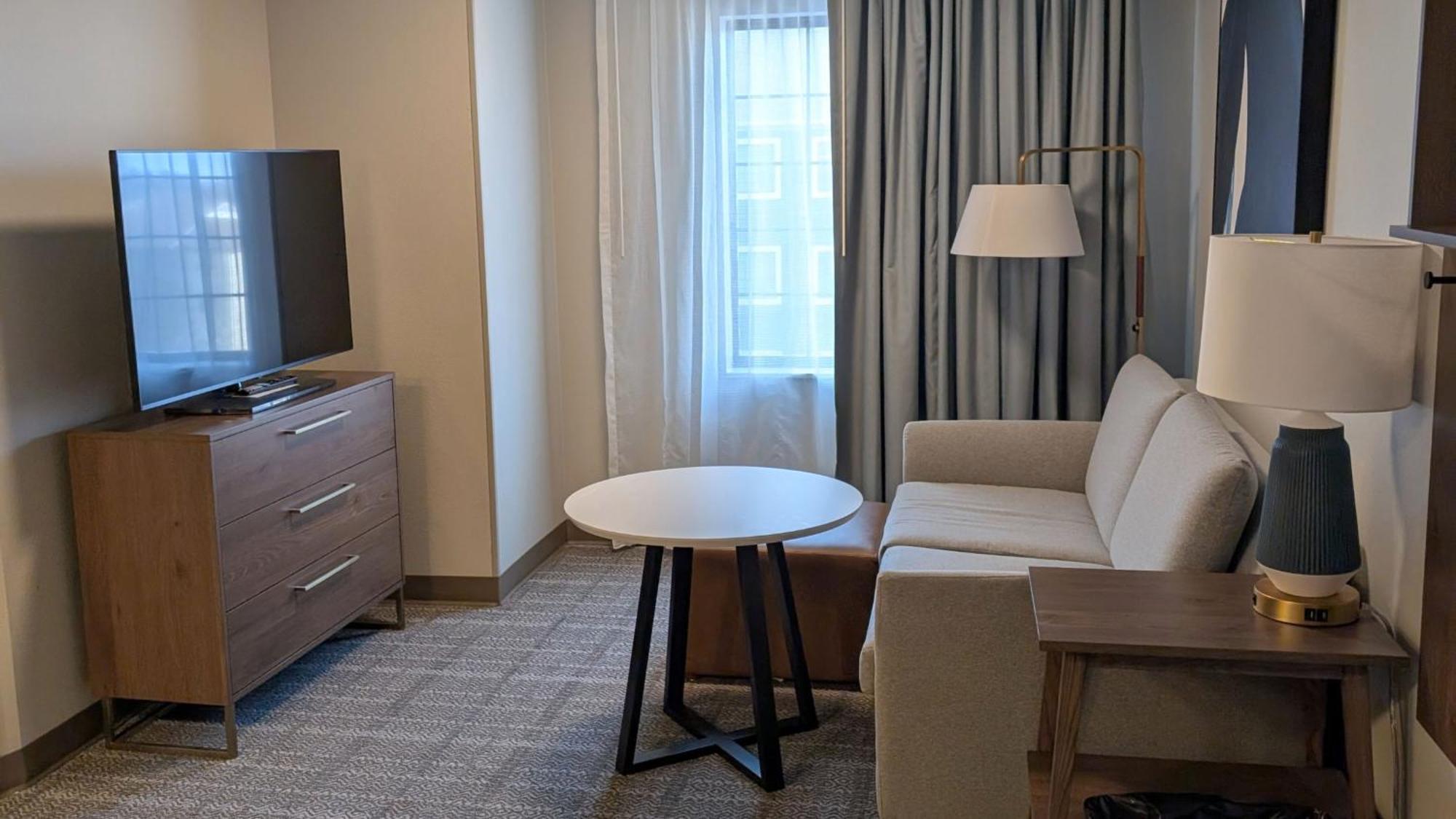 Staybridge Suites Bismarck By Ihg Exterior foto